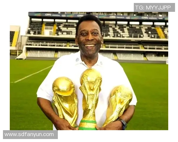 绰号国王的足球明星如何在绿茵场上书写传奇人生